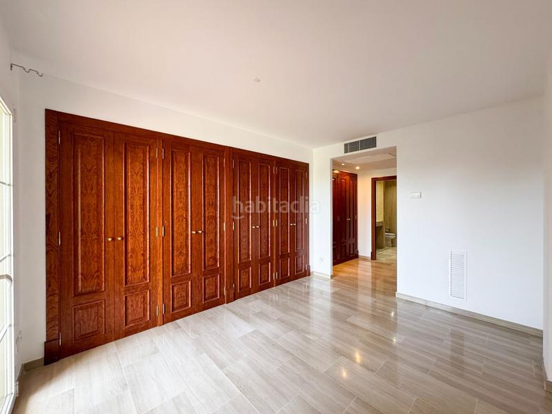 Foto 3a0362fb-e897-4211-99d1-05f56053cf88. Apartamento magnífica planta baja con gran terraza con vistas parciales al mar y espectacular jardín privado en exclusivo complejo de bendinat en Calvià