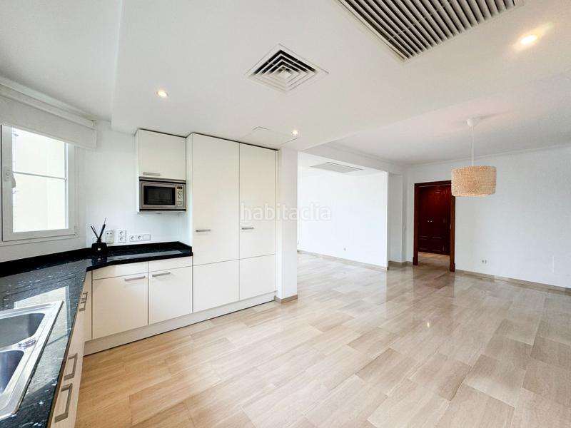 Foto 9f4d7b97-507c-4b57-8ebc-754d1dbf47cb. Apartamento magnífica planta baja con gran terraza con vistas parciales al mar y espectacular jardín privado en exclusivo complejo de bendinat en Calvià