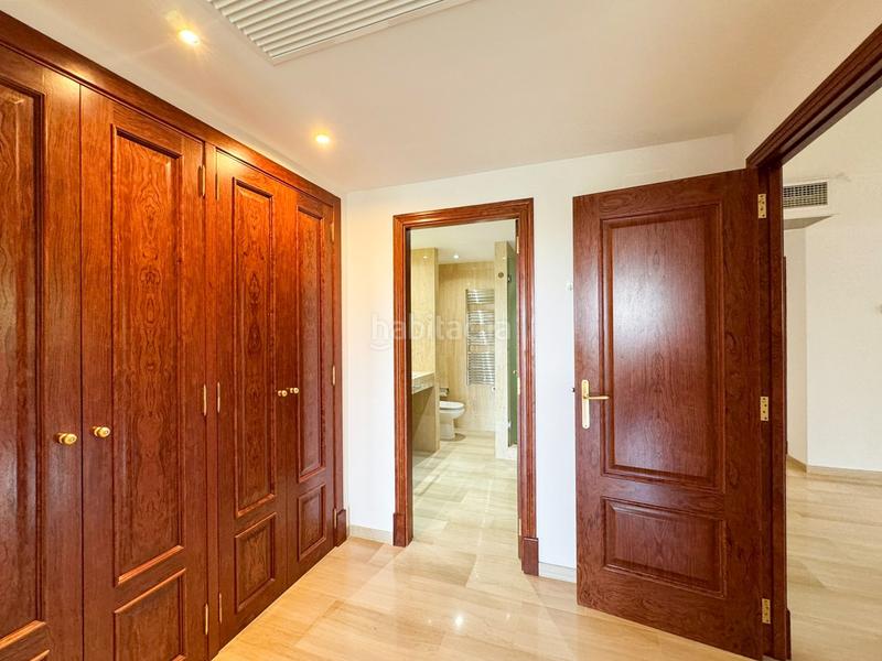 Foto cf713eed-c153-45ba-abf4-a448f8be09ae. Apartamento magnífica planta baja con gran terraza con vistas parciales al mar y espectacular jardín privado en exclusivo complejo de bendinat en Calvià