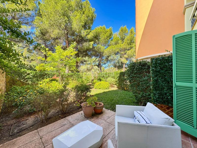 Foto 48a7018a-2161-4a3f-a52f-d9325d073499. Apartamento maravillosa planta baja reformada con amplia terraza y jardines privado, en exclusivo complejo de bendinat. piscinas y extensos ja en Calvià