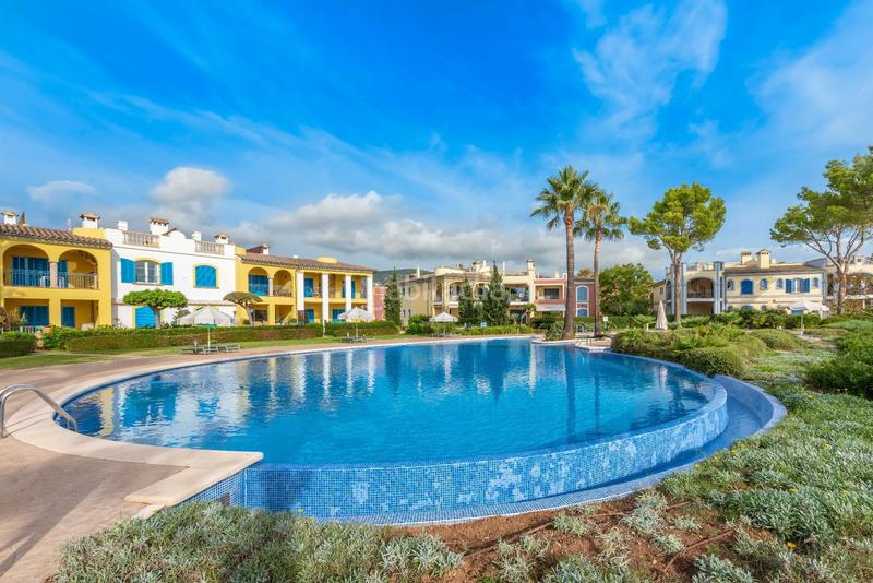 Foto ca6b9f77-0543-4bd3-a0bb-e9a8d1642aa2. Apartamento maravillosa planta baja reformada con amplia terraza y jardines privado, en exclusivo complejo de bendinat. piscinas y extensos ja en Calvià