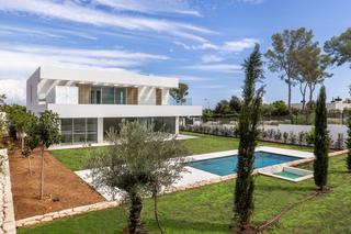 Chalet in Sol de Mallorca. Maravillosa villa de lujo de nueva construcción en sol de mallor