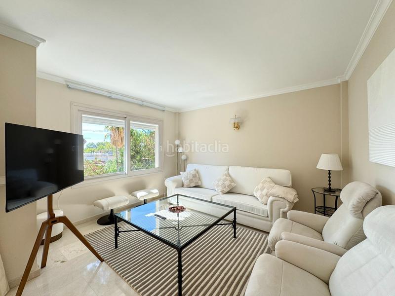Foto 13afc2f6-cc02-4d00-89fa-308710034b95. Alquiler apartamento luminoso y espacioso piso con terraza en complejo de cas catalá. piscina comunitaia. a pocos minutos a pie de la playa y del puert en Calvià