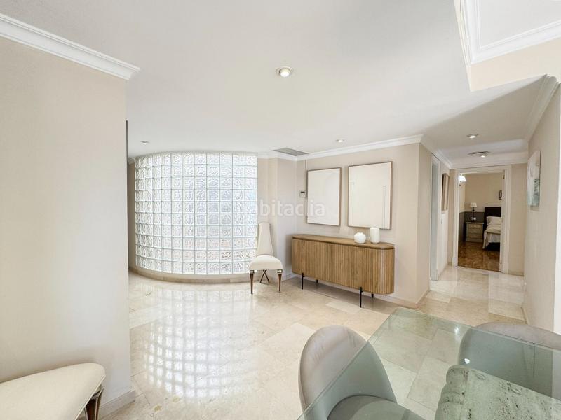 Foto 8fcffb95-e14b-4f65-b2a1-820a192400f4. Alquiler apartamento luminoso y espacioso piso con terraza en complejo de cas catalá. piscina comunitaia. a pocos minutos a pie de la playa y del puert en Calvià