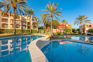 Apartament a Santa Ponça. Luminoso y espacioso piso con amplia terraza en exclusivo comple
