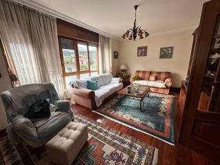 Duplex  Eskolakoa kalea. Triplex en venta, con plaza de garaje incluída.