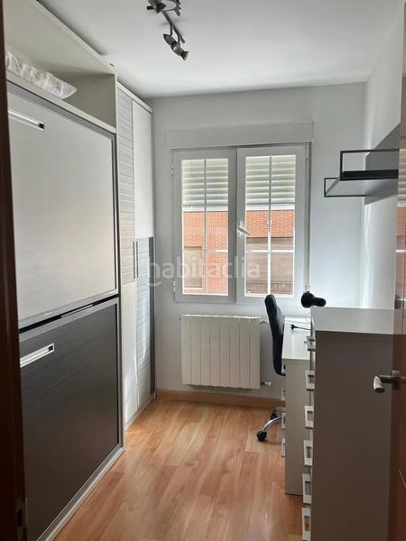 Foto 6e5419a0-b967-4be6-bdfb-2eb7052d4fa3. Alquiler piso  de lujo exclusivo para chicas estudiantes en Granada
