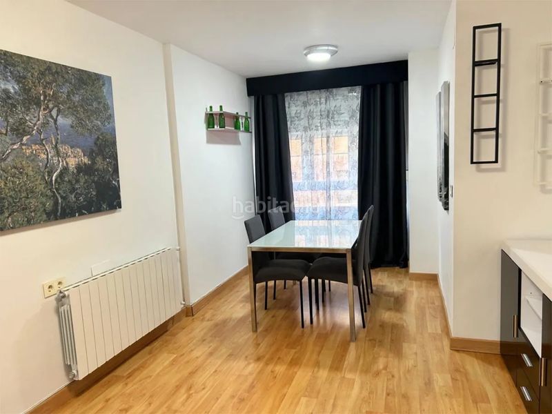 Foto dc452af3-421d-4352-8111-bcbb63b30910. Alquiler piso  de lujo exclusivo para chicas estudiantes en Granada