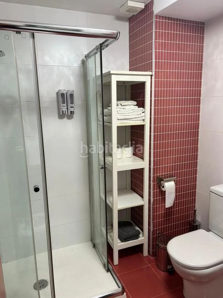 Foto fe452a6b-ee79-48e6-8bad-3e78d019a8f3. Alquiler piso  de lujo exclusivo para chicas estudiantes en Granada