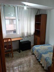 Location Appartement à Calle obispo hurtado 13. Oportunidad piso estudiantes centro