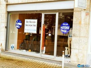 Locale commerciale en Anoeta. Plaza ignacio mercader  local comercial disponible