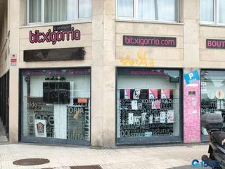 Locale commerciale en Parte Vieja. Local en esquina en paseo de salamanca al lado del boulevard
