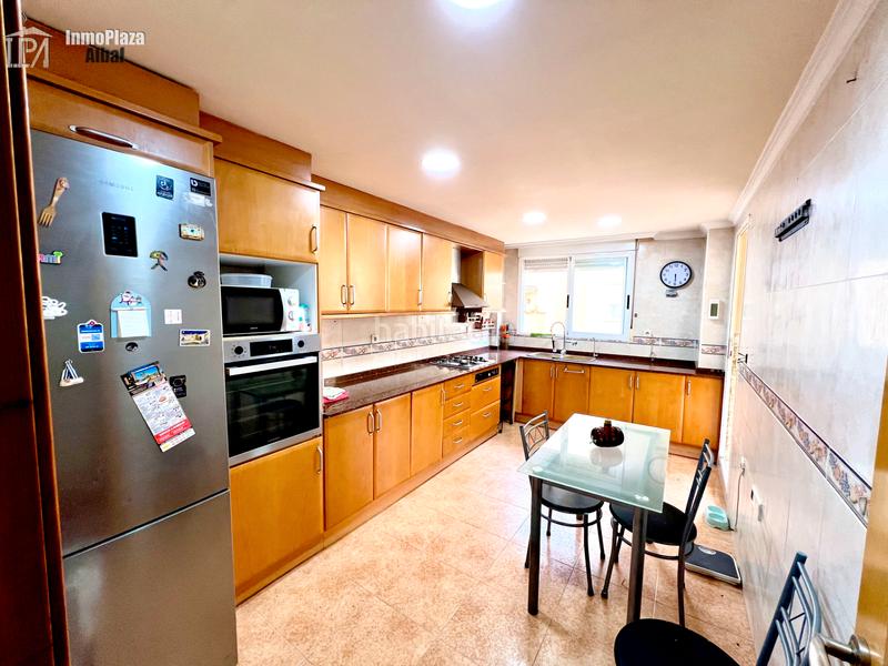 Foto 459f2457-4270-4396-88fc-1445e11bc7e1. Casa a schiera con parcheggio in Alcácer