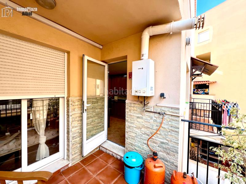 Foto c5ace9d3-7f55-48f6-8989-6cba4c009276. Reihenhaus mit parking in Alcácer