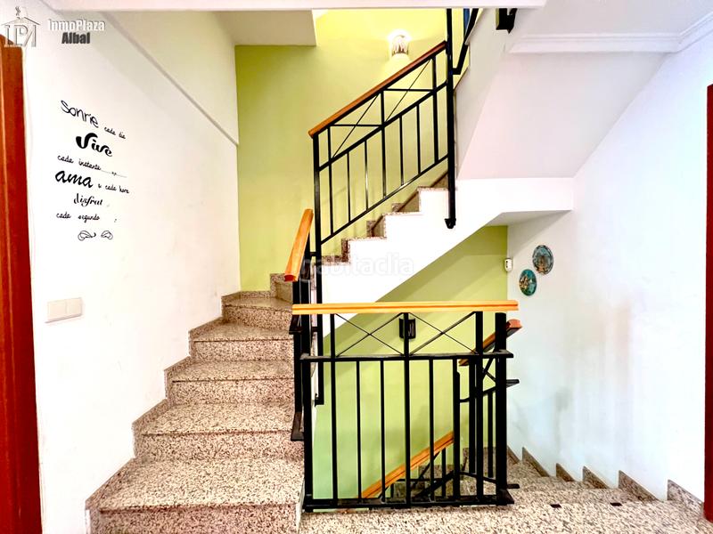 Foto e0f0cfa9-df83-4196-bdd6-765a023659e5. Reihenhaus mit parking in Alcácer