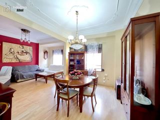 Flat in Carrer del Pintor Salvador Abril