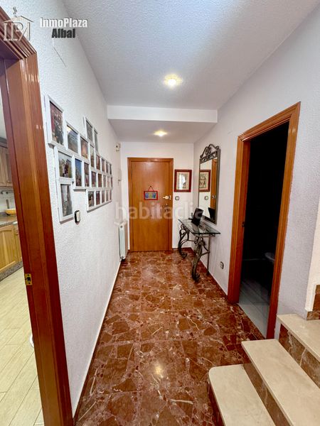 Foto df9fd23e-b513-4e10-9f78-ec2eef277abd. Dúplex amb aparcament a Albal