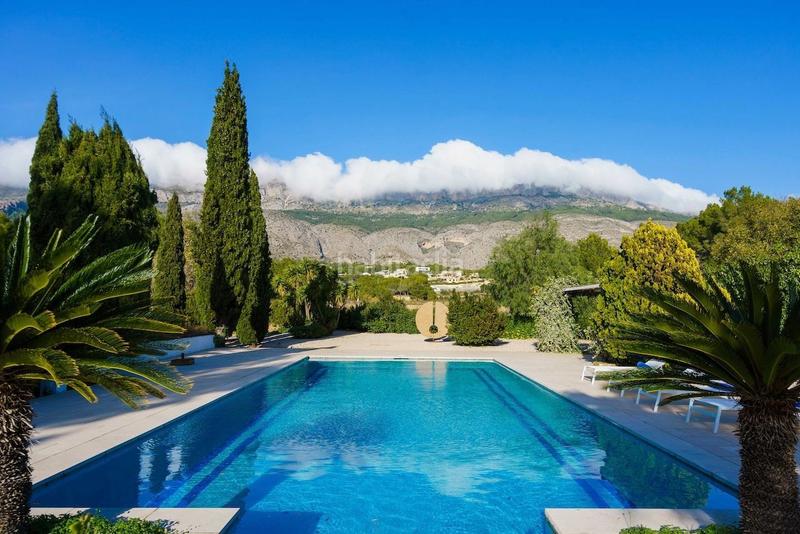 Foto 7a3ec402-24eb-4851-86ca-562498a2c54e. Xalet amb calefacció piscina a Altea la vella Altea