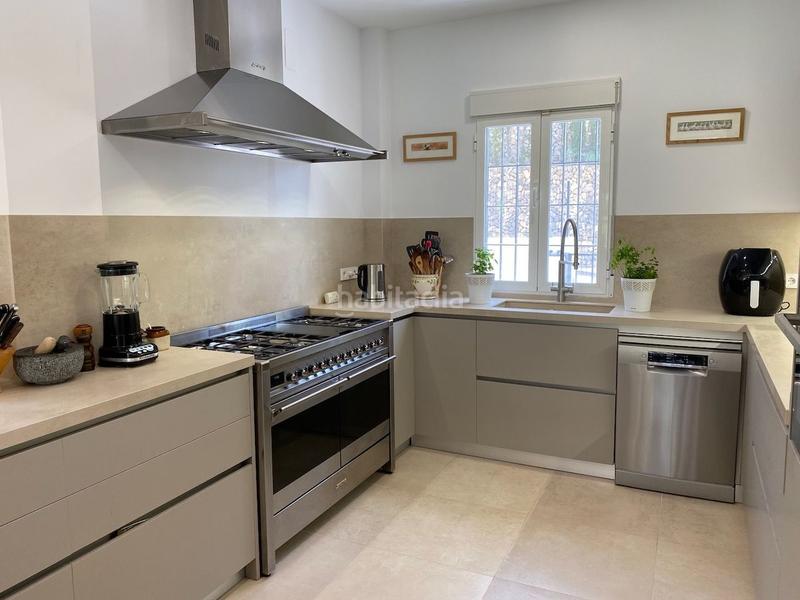 Foto 0cd2945c-e5f5-4485-be5d-f7669fabe0c9. Chalet avec chauffage piscine dans Altea la vella Altea