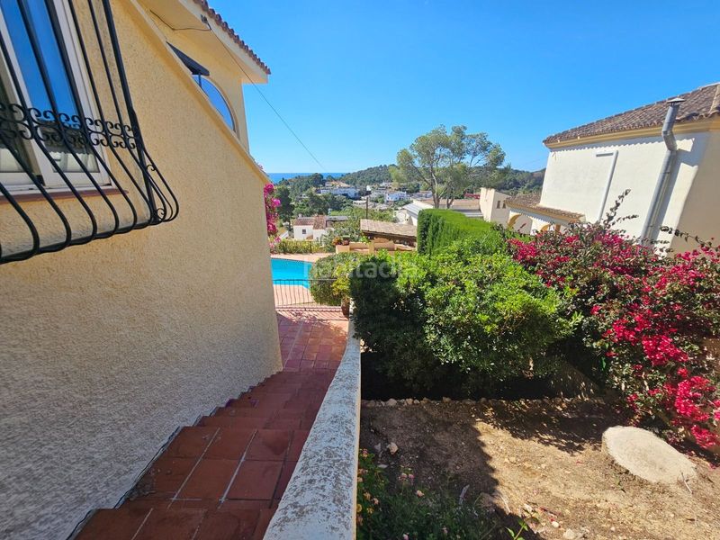 Foto 4f221548-ca13-49cb-9667-7a1de6ba5f55. Casa amb piscina a Altea la vella Altea