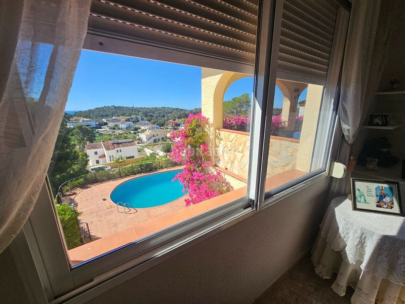 Foto 9d41de32-f044-4302-aa51-de7dee55fead. Casa amb piscina a Altea la vella Altea