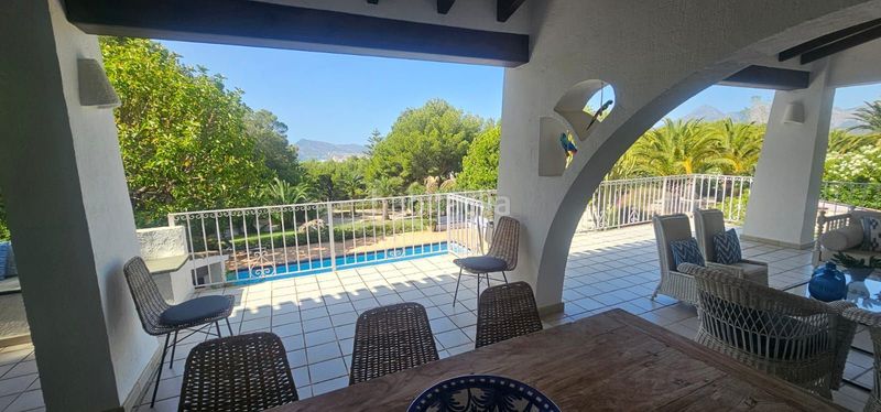 Foto 459f1e63-084d-4b31-b9bf-ed2d4aebd5c1. Casa amb piscina a Altea la vella Altea