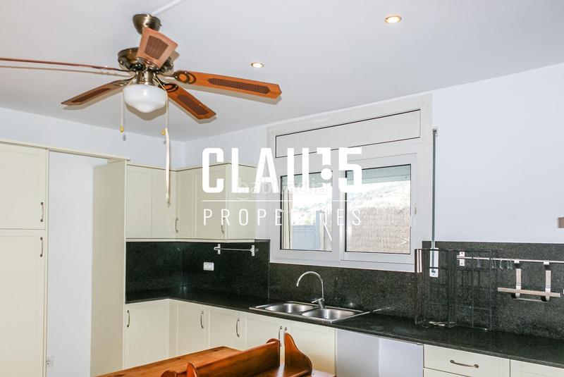 Foto 3ae53fed-4a19-4081-8ef4-e4a04d3bb3da. Maison jumelée avec chauffage parking piscine dans Urbanitzacions Sant Pol de Mar