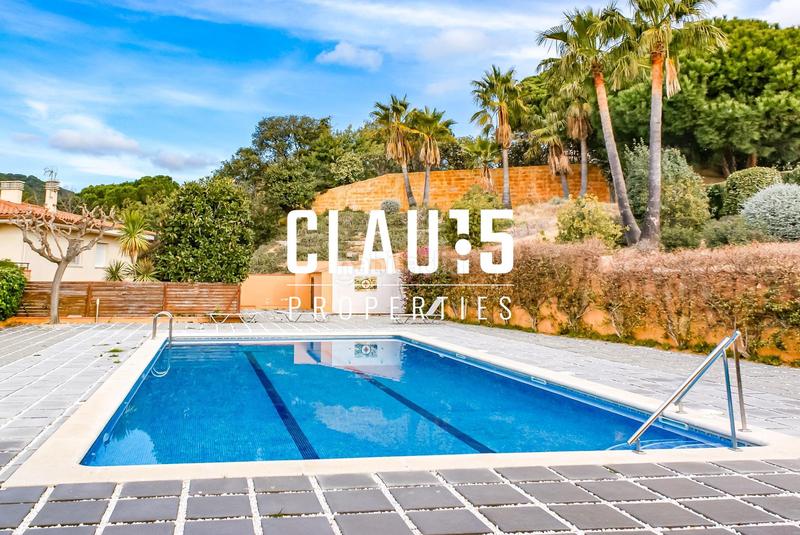 Foto 6c7e73cd-4473-46b8-b2d6-014cf263c911. Maison jumelée avec chauffage parking piscine dans Urbanitzacions Sant Pol de Mar