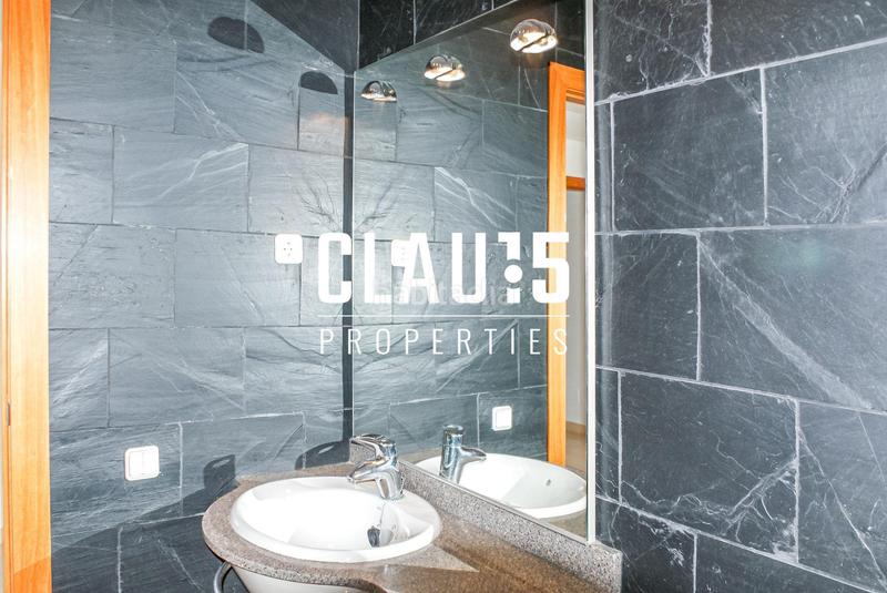 Foto 7f4602af-7109-4a2d-bc51-45895dc78de2. Maison jumelée avec chauffage parking piscine dans Urbanitzacions Sant Pol de Mar