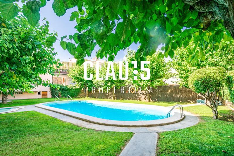 Foto 45ff61d4-ac9c-48e6-9c21-89a637a9c181. Piso  en venta totalmente reformado con piscina en Canet de Mar