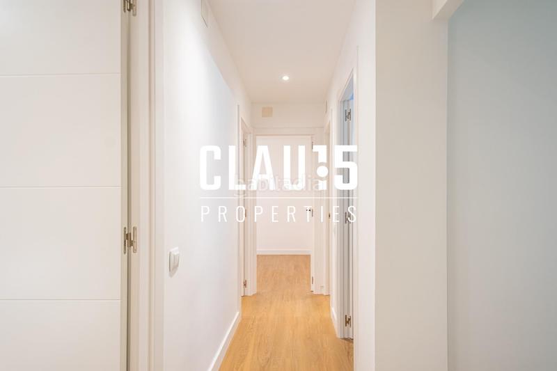 Foto e4084eb6-acc9-4922-ac10-8e43c20226b3. Piso  en venta totalmente reformado con piscina en Canet de Mar
