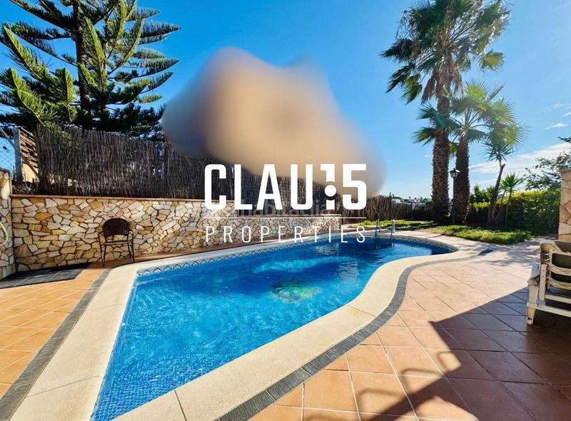 Foto 22f35c1d-af89-4326-8a5d-fdf21b304d7a. Alquiler casa  de ensueño con vistas al mar y piscina en alquiler en Canet de Mar