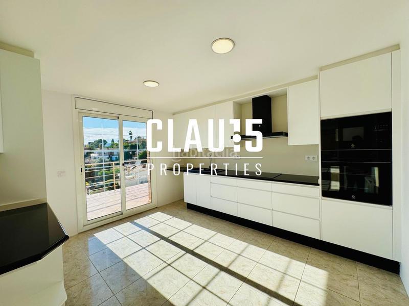 Foto 2794f308-dd15-46a6-82a4-8424dc8d2d4a. Alquiler casa  de ensueño con vistas al mar y piscina en alquiler en Canet de Mar