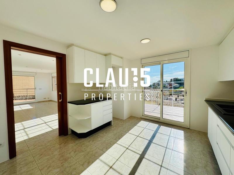 Foto c0d0b8e8-c486-4ecf-9a55-89a4d8d3b750. Alquiler casa  de ensueño con vistas al mar y piscina en alquiler en Canet de Mar