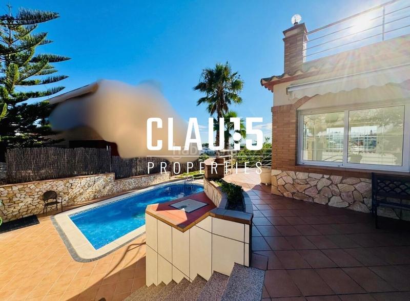 Foto 0ec7a2bc-c8e4-4ec8-8941-d5d0e9aa4d84. Rent house with heating parking pool in Canet de Mar