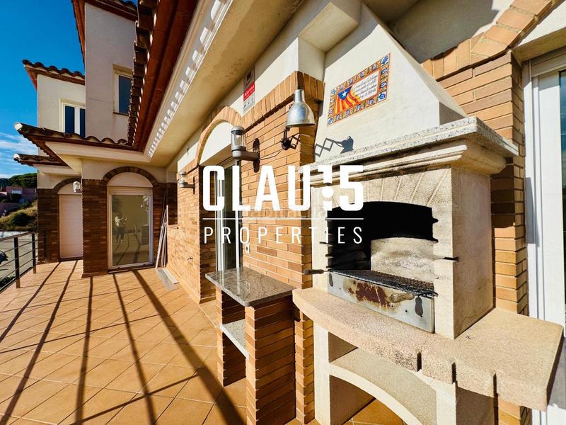 Foto fa99ccde-bc09-4b92-bfba-facf799e460d. Rent house with heating parking pool in Canet de Mar