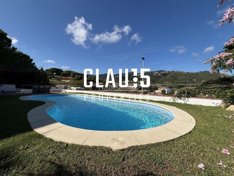 Foto 7a6d10bd-2fa9-4554-9470-1c32038d9d1e. House with parking pool in Calella
