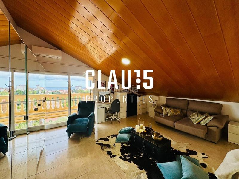 Foto 0d8eb64c-e6e0-485a-8dff-afc9c1b412b2. House with parking pool in Canet de Mar