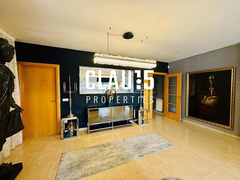 Foto 1eb4af60-3aa0-4ec8-a6a1-a165759450cd. House with parking pool in Canet de Mar