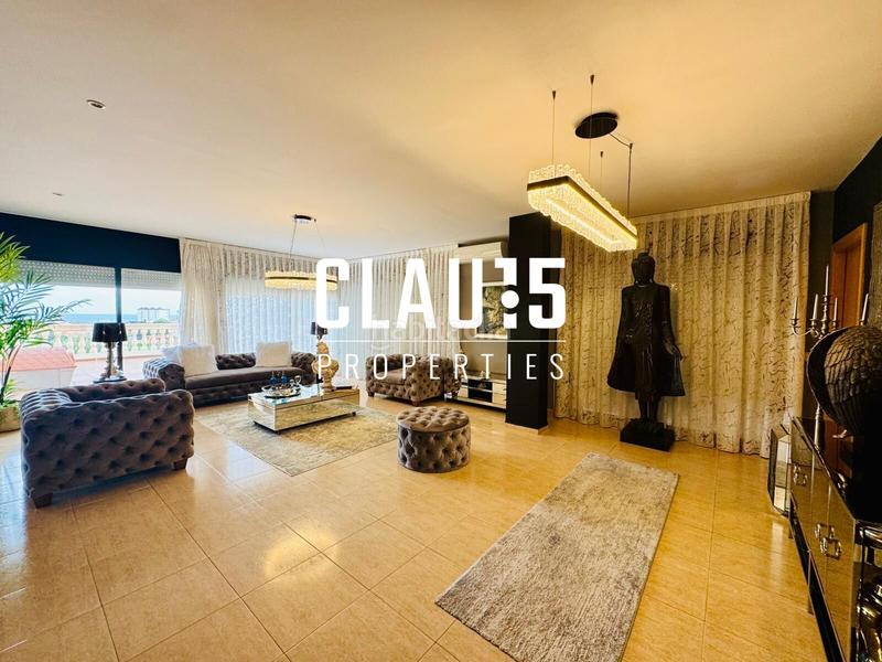 Foto 5a3d9a6a-70c9-46be-810d-58d7ce9eca83. House with parking pool in Canet de Mar