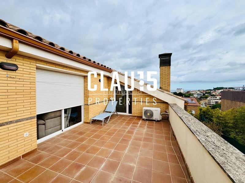 Foto ec3af249-f4b8-4e3c-85c0-ff4608de5e5d. House with parking pool in Canet de Mar