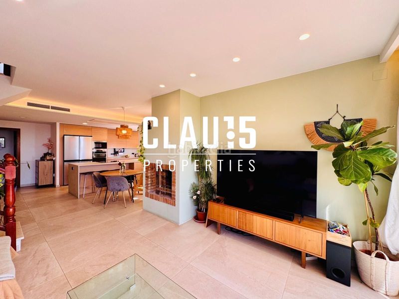 Foto 9f18f50c-1144-43d0-86a9-55c9720697c2. Duplex con riscaldamento parcheggio in Els Pavos Blanes