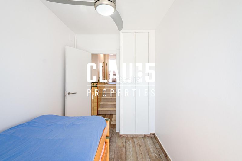 Foto c97f60fa-0676-4c9e-824b-364fd25b7ddc. Casa adossada amb aparcament a Santa Susanna