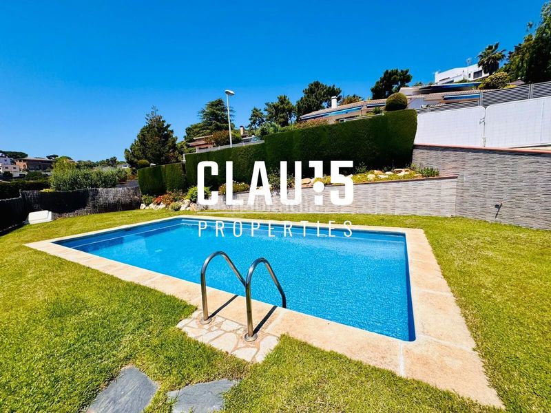Foto 4d236d15-a03a-4435-8678-cb2a376ed448. Casa amb aparcament piscina a Urbanitzacions Sant Pol de Mar