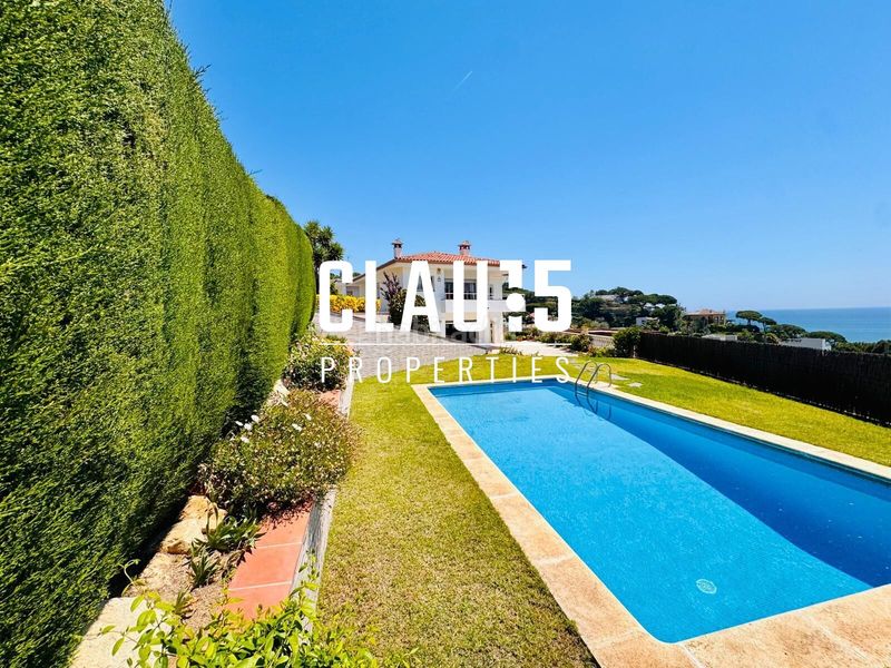 Foto a4ddd101-1984-40c7-a52a-293bd1b680a4. Casa amb aparcament piscina a Urbanitzacions Sant Pol de Mar