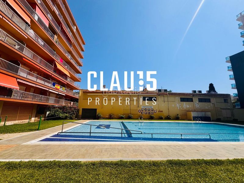 Foto fd69fffc-d0fa-421a-a7bd-9d07d8d19745. Pis amb piscina a Malgrat de Mar