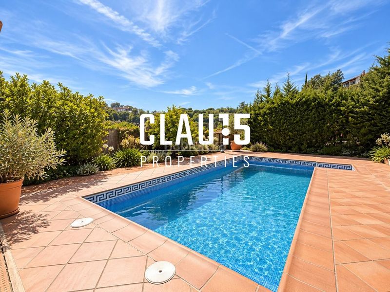 Foto 0d6a397a-fdf1-4e02-b238-7580f98507d2. House with heating parking pool in Lloret Verd - Els Pinars Lloret de Mar