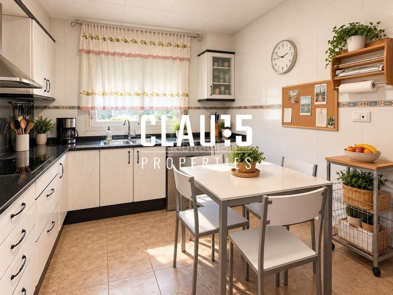 Foto e5bf273a-1ade-4a62-8186-f000864af644. House with heating parking pool in Lloret Verd - Els Pinars Lloret de Mar