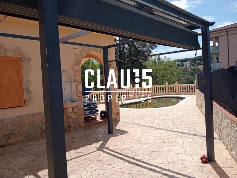 Foto 2d3f5e85-f108-46cb-a3e6-8311cf9b9e29. Chalet con parcheggio piscina in Roca Grossa Lloret de Mar