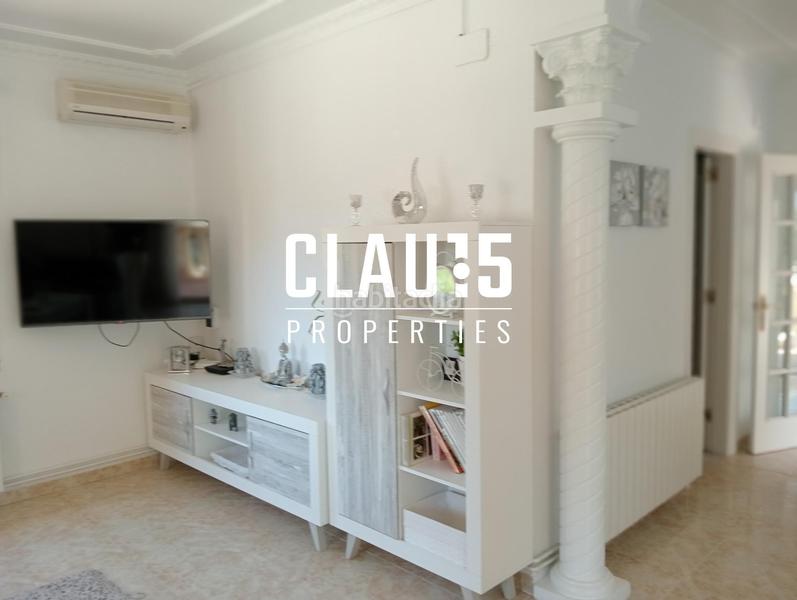 Foto 73b35211-6c1f-4aef-a952-f690e98fcff2. Chalet con parcheggio piscina in Roca Grossa Lloret de Mar